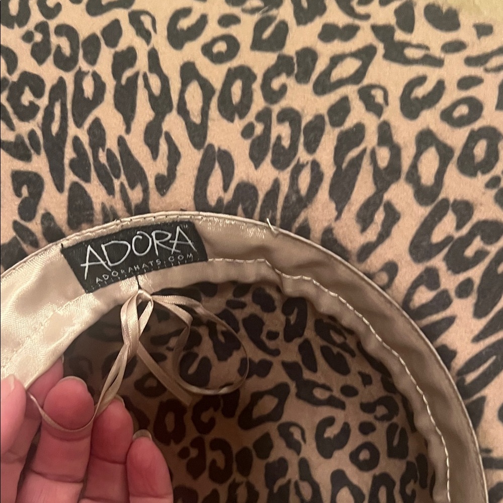 Adora leopard hat - Picture 5 of 7